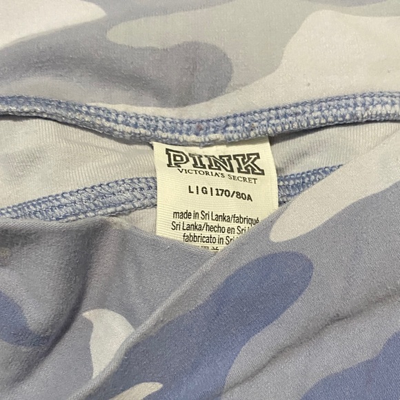 PINK Victoria's Secret Blue Camouflage Leggings - Picture 2 of 3